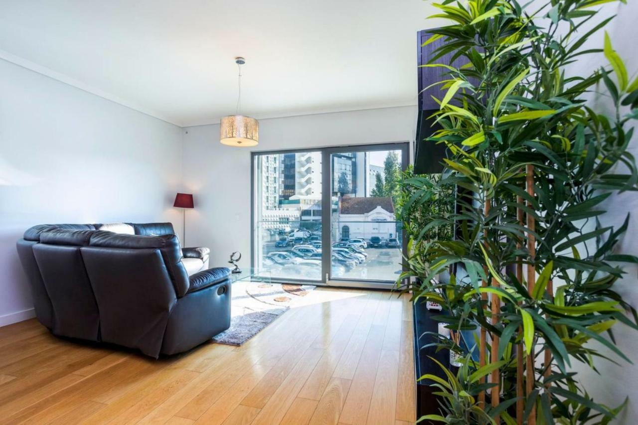 Guestready - Spacious Campolide Family Apt Fits 6 Lisboa Ngoại thất bức ảnh